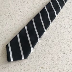 Brooks Brothers Black and White Tie